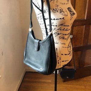 Vintage black leather shoulder bag